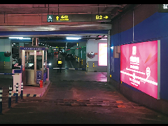万达广场停车场广告位 东入口收费站